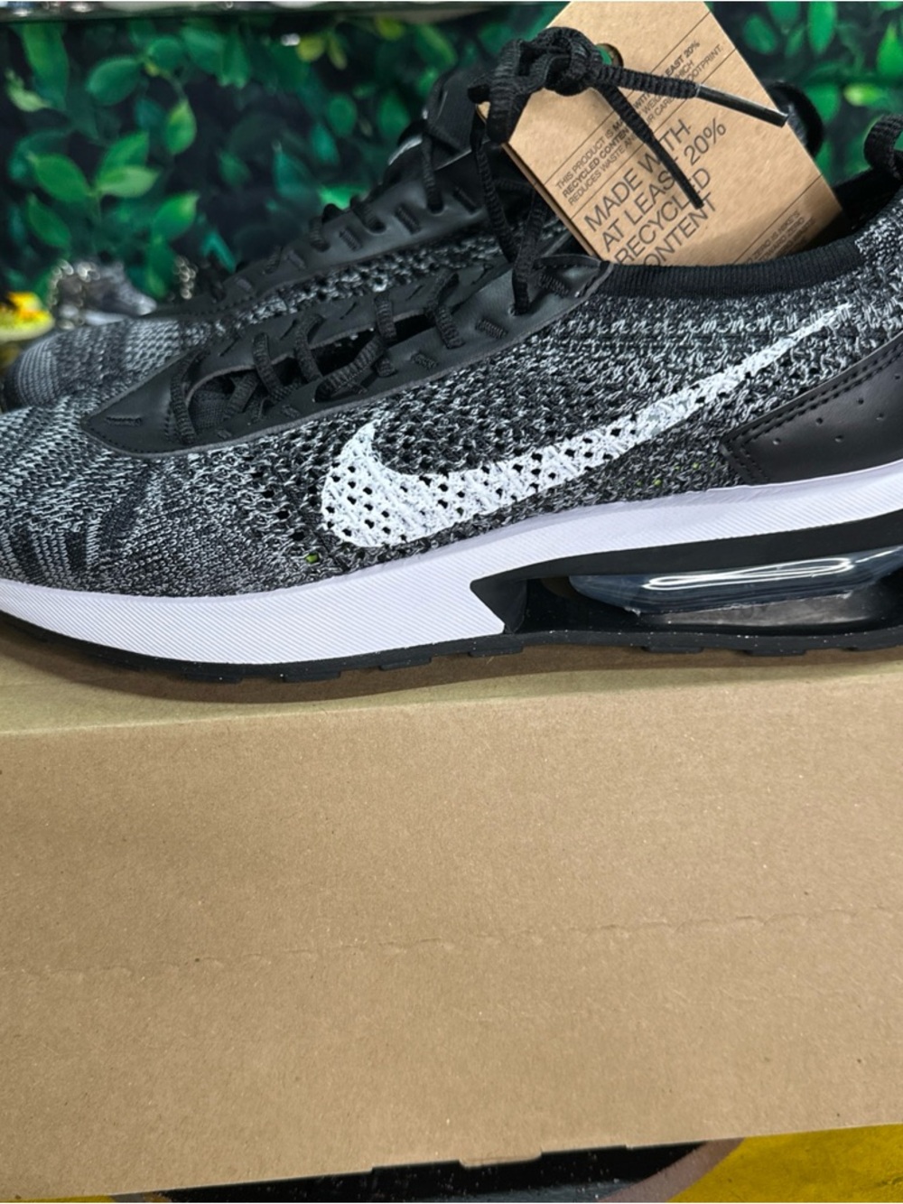 Nike Air Max Flyknit Oreo Size 7M/8.5W  NIB